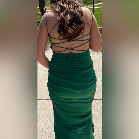 macy’s green prom dress. size 5/6 - Picture 6 of 7